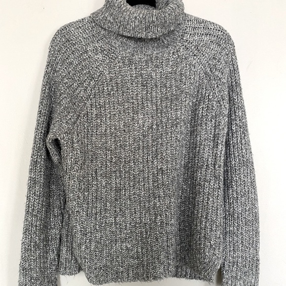 Abercrombie & Fitch Sweaters - Abercrombie and Fitch Sweater
